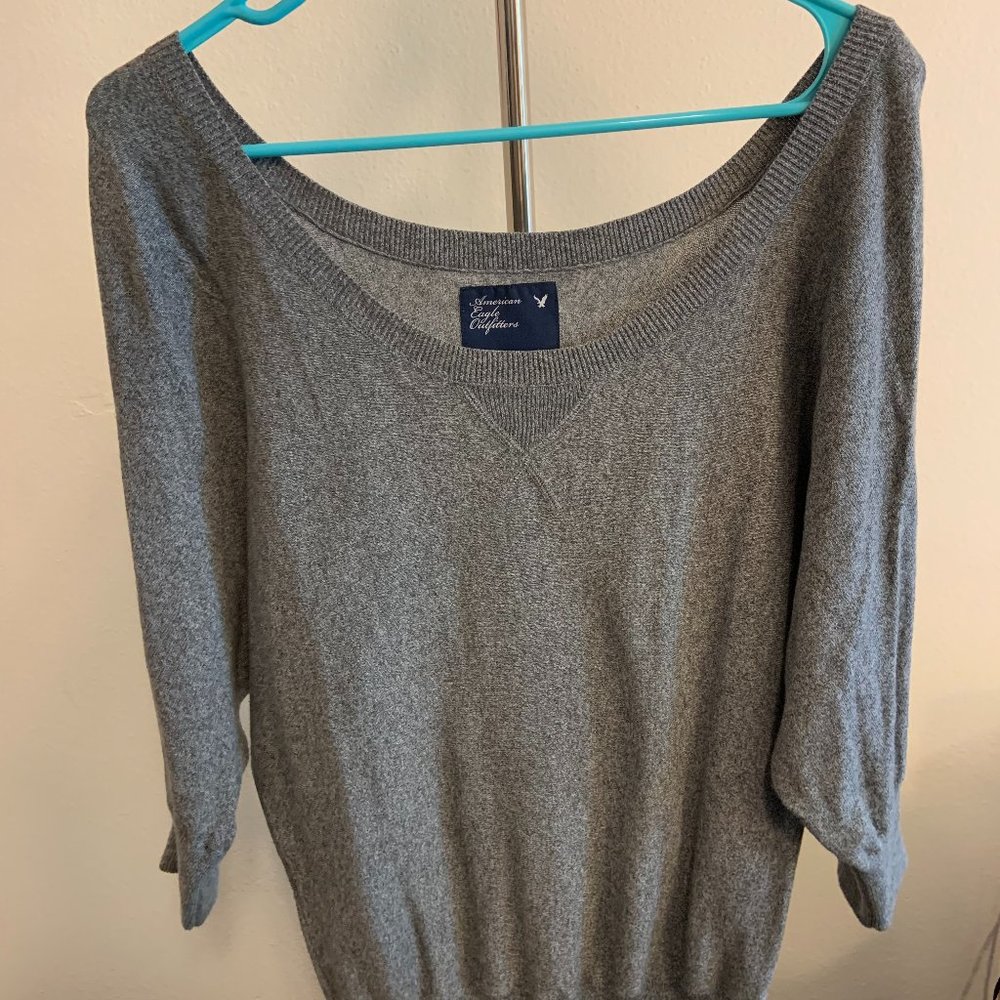 American Eagle grey sweater